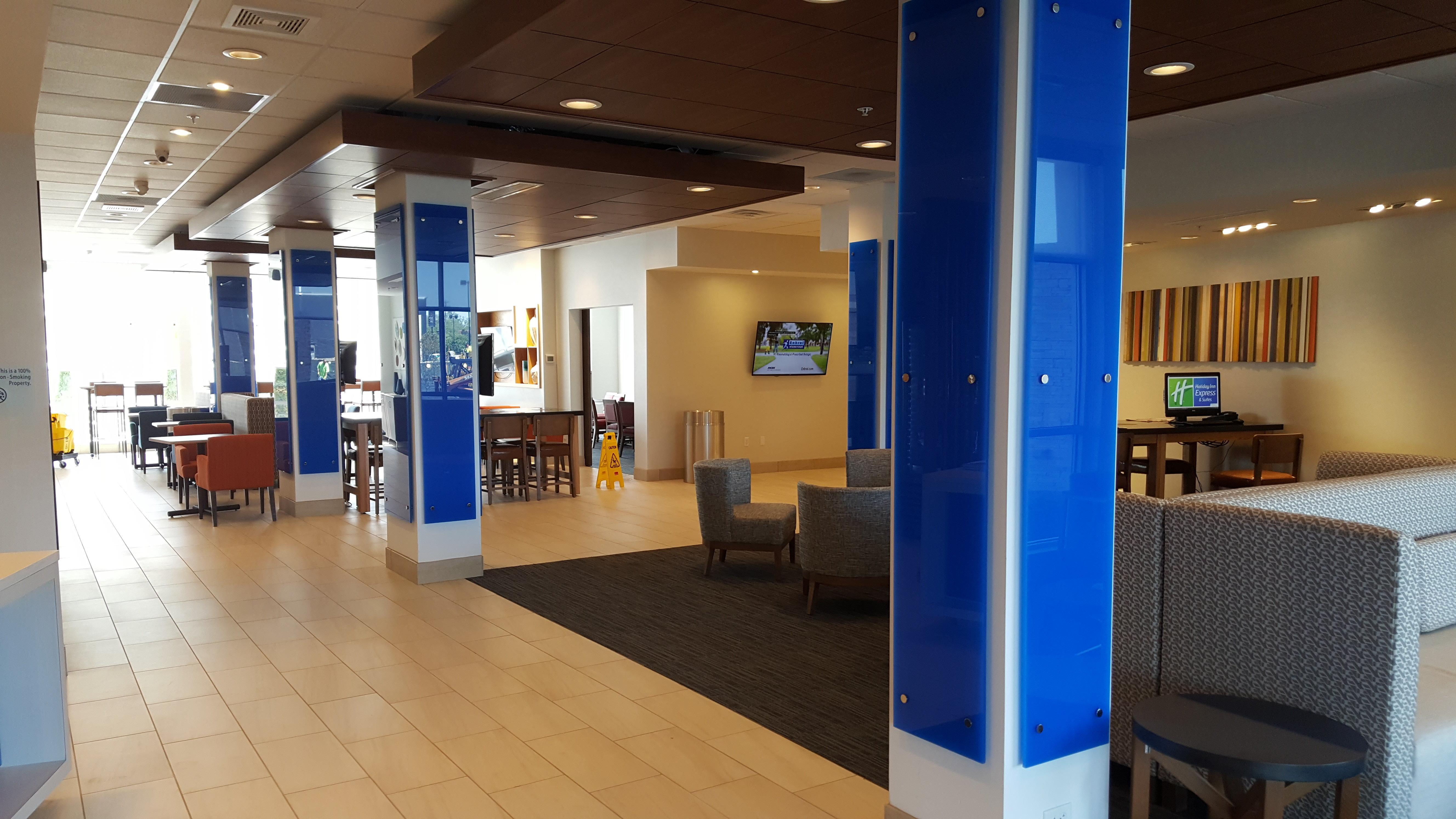 Holiday Inn Express & Suites Toledo West By Ihg Экстерьер фото